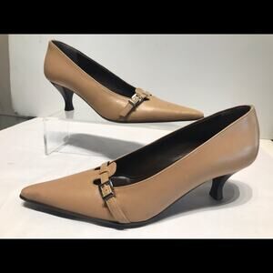 Gianni Ferrante 🇮🇹 nude pump with buckle detail